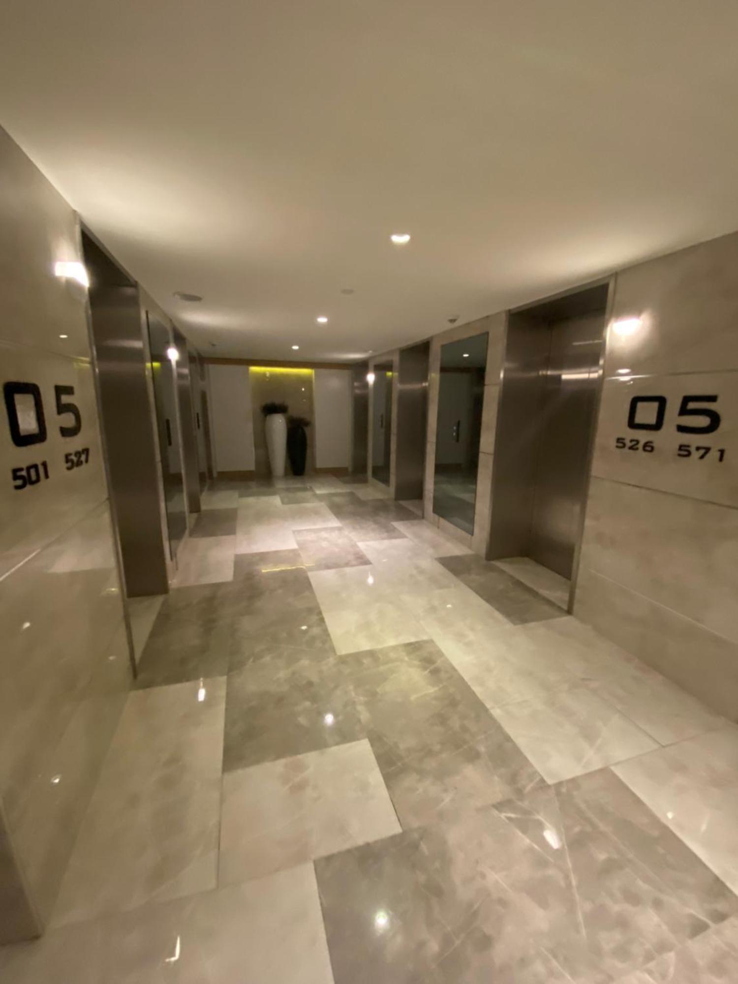 Orbi City Sea View Батуми Екстериор снимка